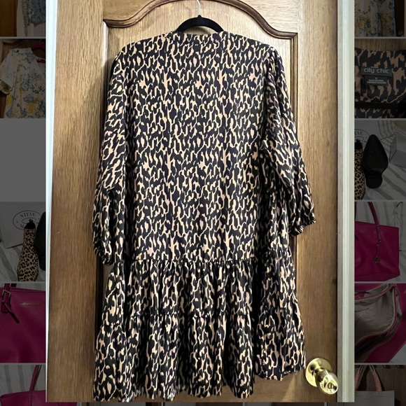 Geometric Animal Print Tunic
CITY CHIC - Picture 2 of 4